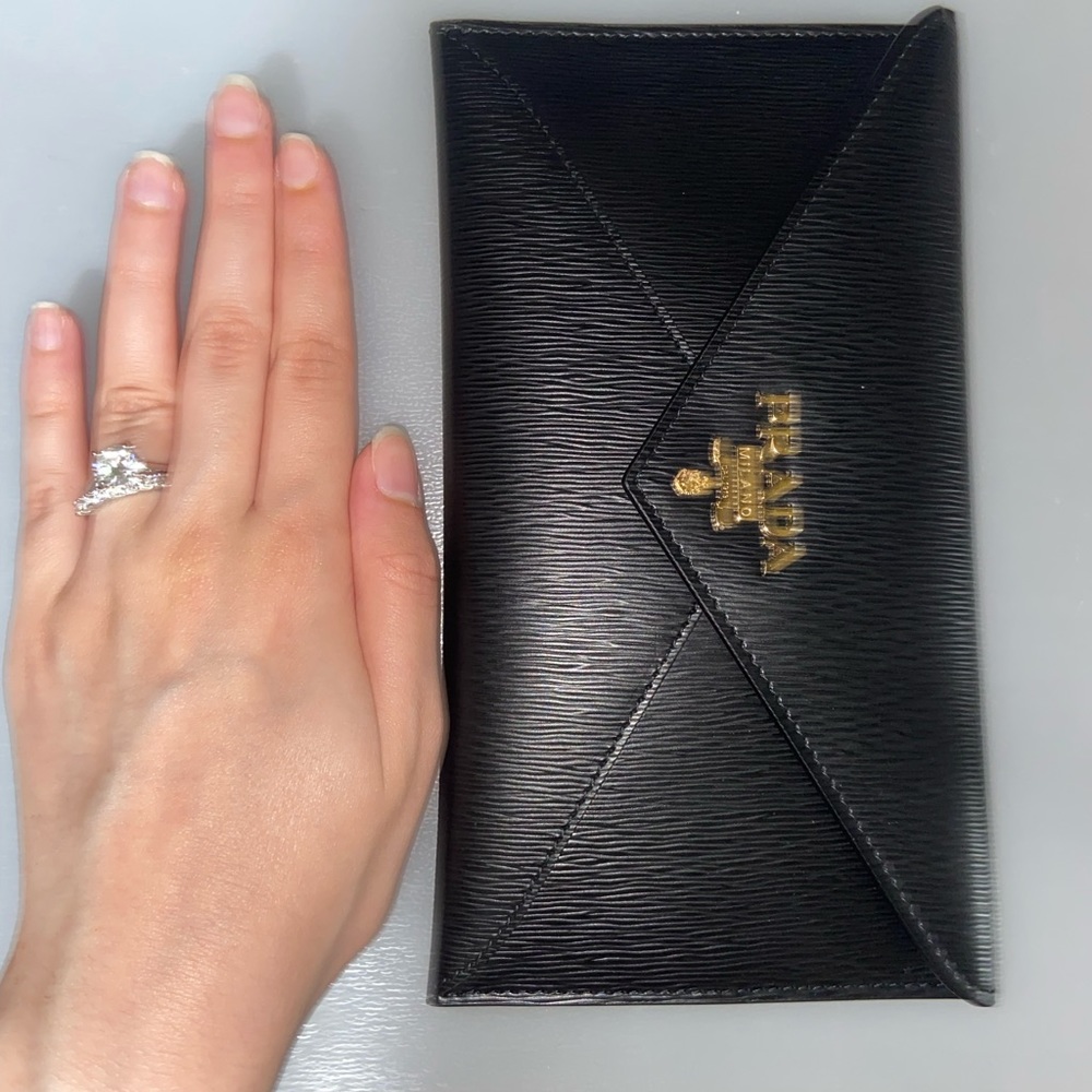 100% authentic BRAND NEW Prada envelope wallet - Picture 10 of 10
